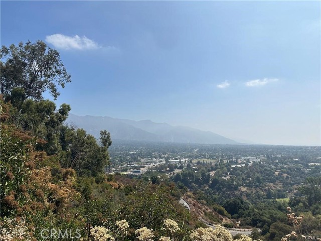 Detail Gallery Image 12 of 27 For 1525 Inverness Dr, Pasadena,  CA 91103 - – Beds | – Baths