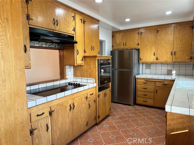 Detail Gallery Image 8 of 31 For 16817 San Fernando Mission, Granada Hills,  CA 91344 - 3 Beds | 2 Baths