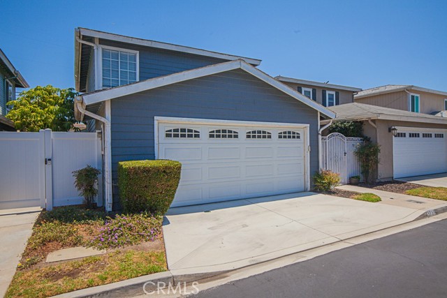 3738 Countryside Ln, Long Beach, CA 90806