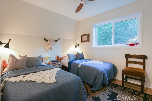 27824 Fern Dell Road, Lake Arrowhead CA: https://media.crmls.org/medias/4111ee6e-f9b1-422e-bd3c-b24f38b700ed.jpg
