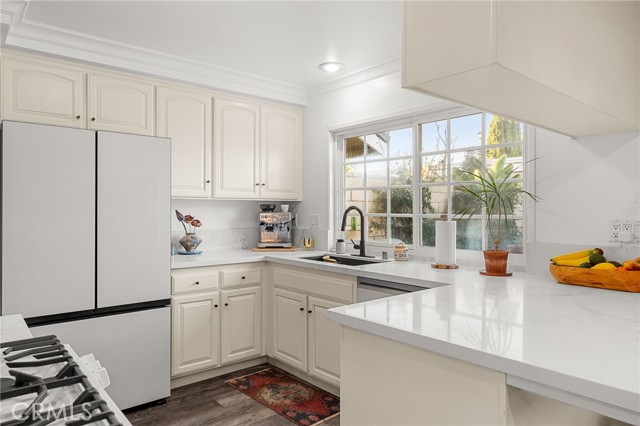 Detail Gallery Image 14 of 39 For 5006 Hampton Ct, Westminster,  CA 92683 - 2 Beds | 1/1 Baths