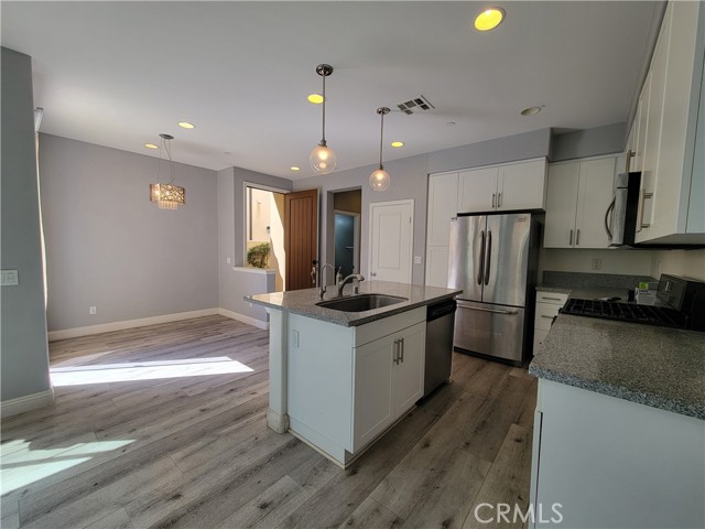 56 Linden Lane, Temple City CA: https://media.crmls.org/medias/4113b6f5-d43c-49db-a8c6-c62d5dfe33fd.jpg