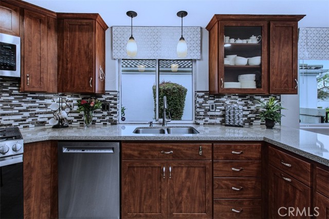 Detail Gallery Image 13 of 45 For 40442 via Amapola, Murrieta,  CA 92562 - 2 Beds | 2 Baths