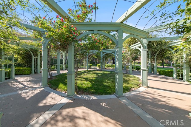 7271 Enclave Drive, Eastvale CA: https://media.crmls.org/medias/4114e356-6c68-4f4b-98c9-331e157eb234.jpg
