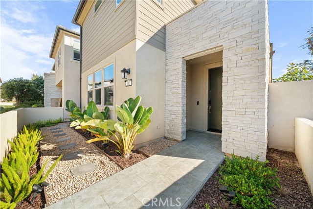 Detail Gallery Image 4 of 52 For 386 Chorus, Irvine,  CA 92618 - 4 Beds | 3 Baths