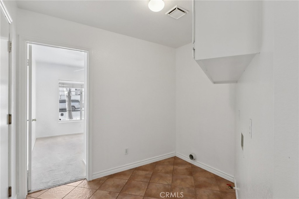 MLS #OC25190480 image #16