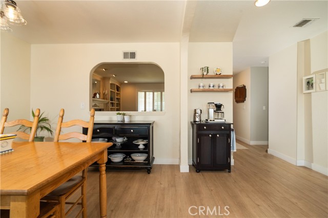 Detail Gallery Image 11 of 43 For 22396 Barbacoa Dr, Saugus,  CA 91350 - 3 Beds | 3 Baths