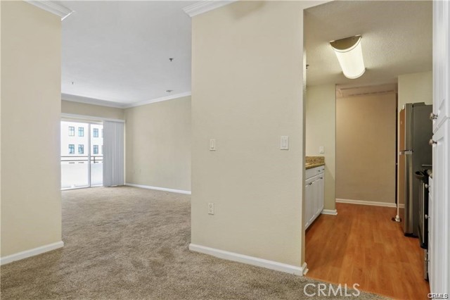 Detail Gallery Image 5 of 21 For 838 Pine Ave #402,  Long Beach,  CA 90813 - 2 Beds | 2 Baths