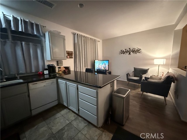 12640 Antigua Court, Lynwood CA: https://media.crmls.org/medias/4116e9f6-6111-4c3f-b319-6af26749068c.jpg