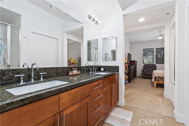 300 E 4th Street, Long Beach CA: https://media.crmls.org/medias/41184498-ec7f-43d0-b293-fe44f5f5612c.jpg