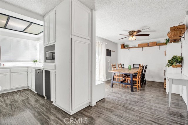 8410 Winnetka Avenue, 23 photo 5