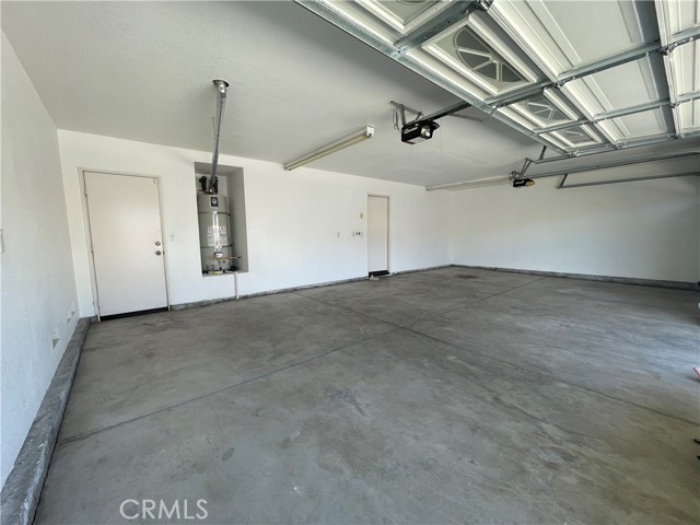 37000 Sabal Avenue, Palmdale CA: https://media.crmls.org/medias/41198d5a-e6b0-41e7-b2cc-fe3158e5e4bf.jpg