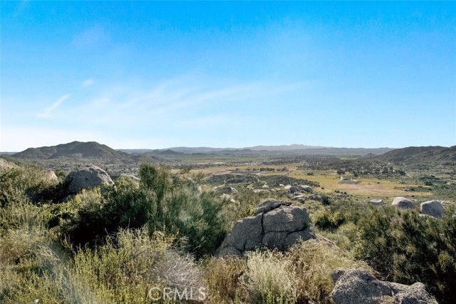 Detail Gallery Image 18 of 30 For 32135 Falcon View Rd, Homeland,  CA 92548 - – Beds | – Baths