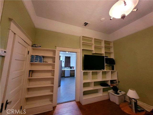 Detail Gallery Image 14 of 22 For 1948 K St, Merced,  CA 95340 - 3 Beds | 2 Baths