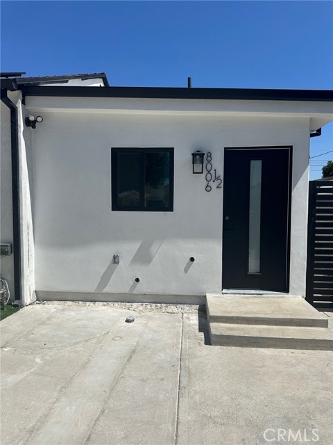 Detail Gallery Image 2 of 8 For 8006 Rhodes #1/2,  North Hollywood,  CA 91605 - 1 Beds | 1 Baths