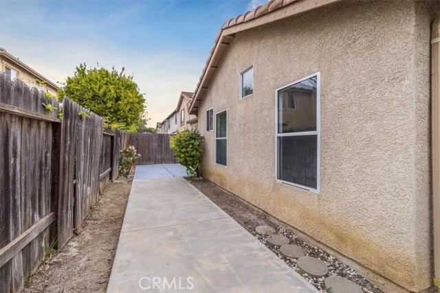447 Paseo Del Valle, Camarillo CA: https://media.crmls.org/medias/411b8e1a-a74c-4e93-8b75-ef6a417d8c9a.jpg
