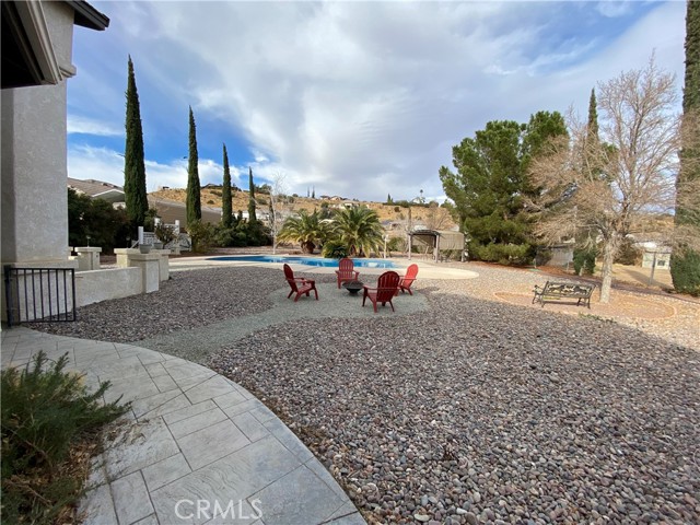 Detail Gallery Image 9 of 32 For 7614 Calpella Ave, Hesperia,  CA 92345 - 4 Beds | 3 Baths