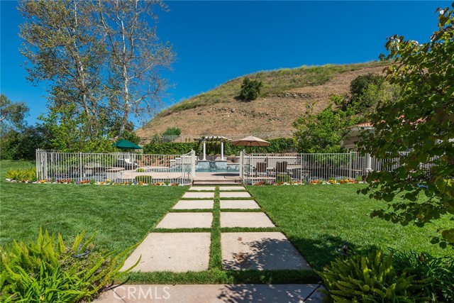 Detail Gallery Image 3 of 40 For 25473 Cumberland Ln, Calabasas,  CA 91302 - 6 Beds | 7/1 Baths