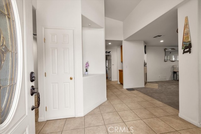 Detail Gallery Image 5 of 54 For 8514 Barberry Ave, Yucca Valley,  CA 92284 - 4 Beds | 3 Baths