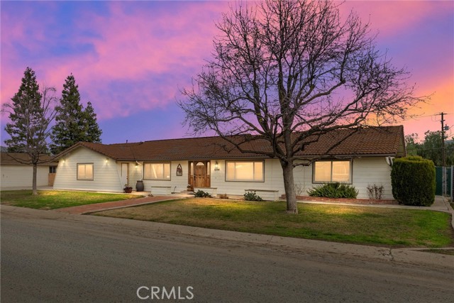 Detail Gallery Image 1 of 1 For 1394 State St, Porterville,  CA 93257 - 3 Beds | 2 Baths