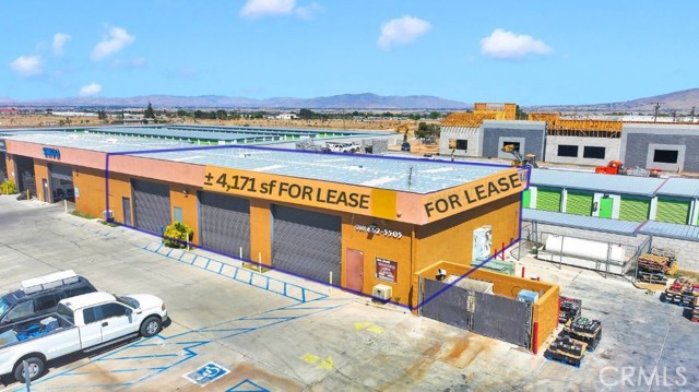 17102 Main Street, Hesperia, California 92345, ,Commercial Lease,For Rent,17102 Main Street,CRHD25088180