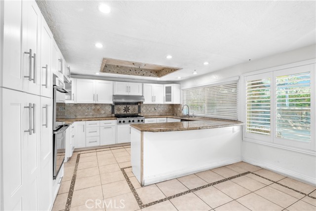 25496 Coral Wood Street, Lake Forest CA: https://media.crmls.org/medias/411ca4a5-e8dd-4a94-bcf3-b47683871d9d.jpg