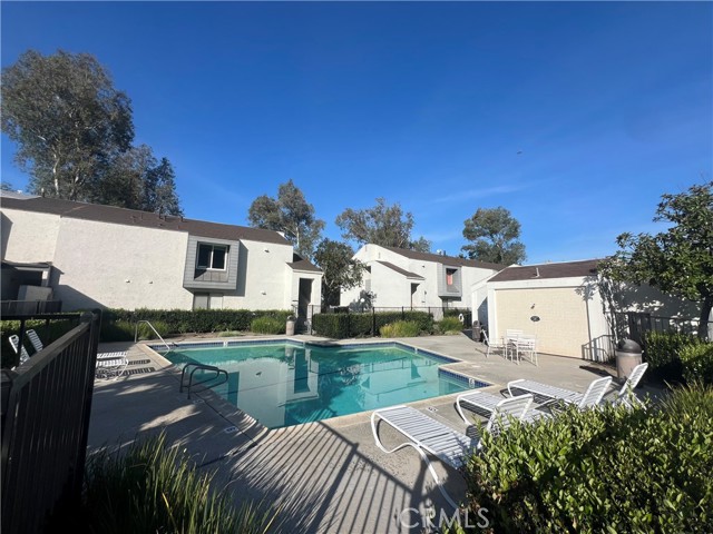 Detail Gallery Image 4 of 9 For 430 S Ranch View Cir, Anaheim Hills,  CA 92807 - – Beds | – Baths