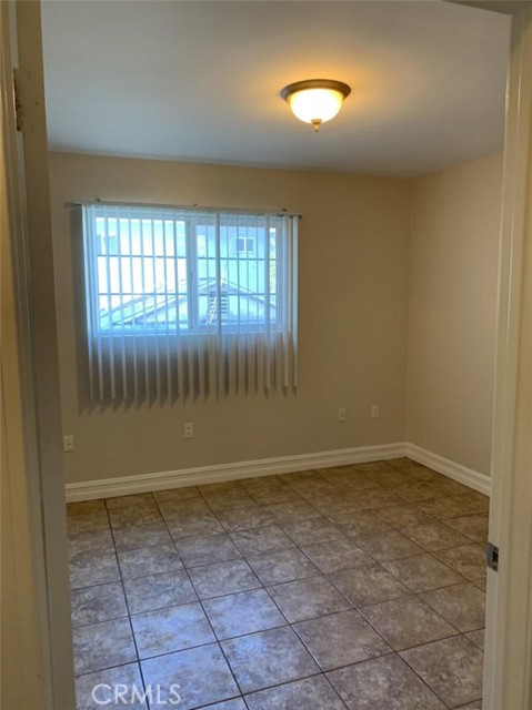 Detail Gallery Image 17 of 20 For 17088 Chatsworth St, Granada Hills,  CA 91344 - – Beds | – Baths