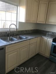 Detail Gallery Image 21 of 24 For 19234 Hamlin, Reseda,  CA 91335 - 3 Beds | 2 Baths