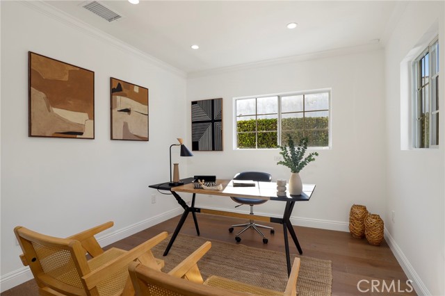 543 N Gardner Street, Los Angeles CA: https://media.crmls.org/medias/411d5e55-9e3b-449a-ba65-b7edceb1f8f1.jpg