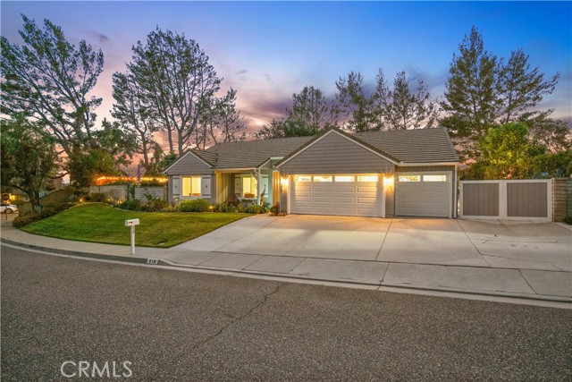 319 Cheerful Court, Simi Valley CA: https://media.crmls.org/medias/411e5cf3-ca1c-4257-98aa-31c3d955fd09.jpg