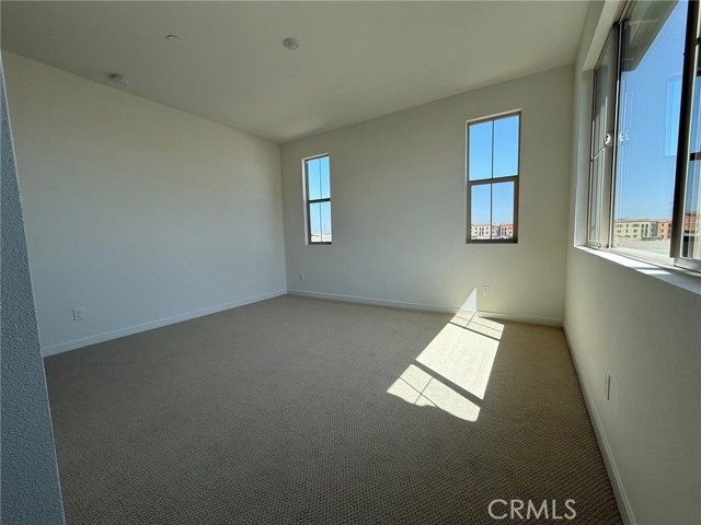 15943 Blue Cooper Way, Fontana CA: https://media.crmls.org/medias/411eb0d6-b095-4a64-80a7-56acdebfc660.jpg