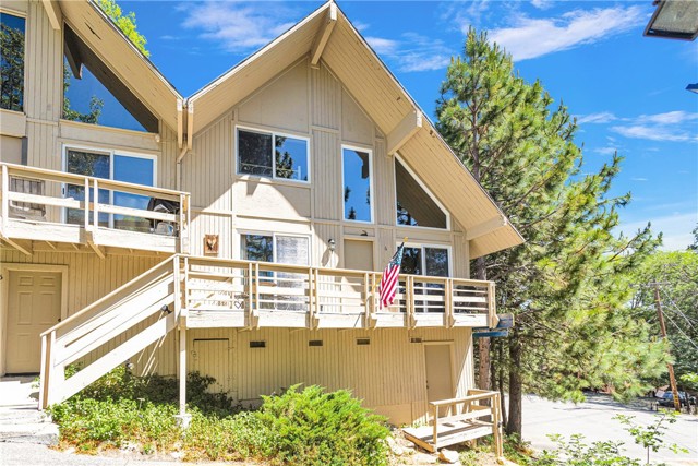 Detail Gallery Image 1 of 33 For 932 Lucerne Ln #6,  Lake Arrowhead,  CA 92352 - 3 Beds | 2 Baths