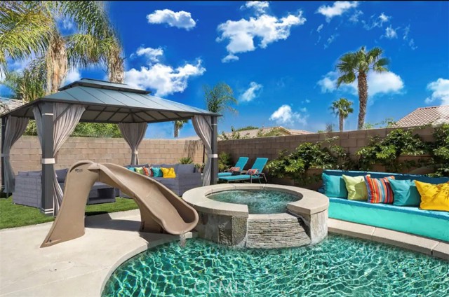 83250 Beverly Circle, Indio CA: https://media.crmls.org/medias/412006ba-e7c3-4f9c-b84c-27244e5d4c24.jpg