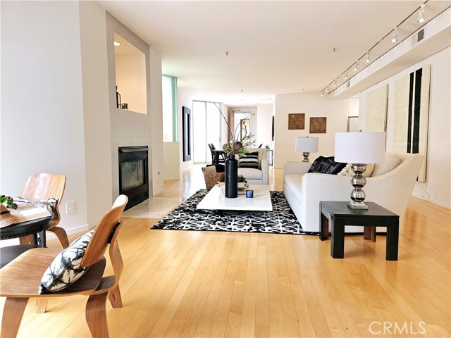 Detail Gallery Image 21 of 43 For 938 2nd St #301,  Santa Monica,  CA 90403 - 2 Beds | 2/1 Baths