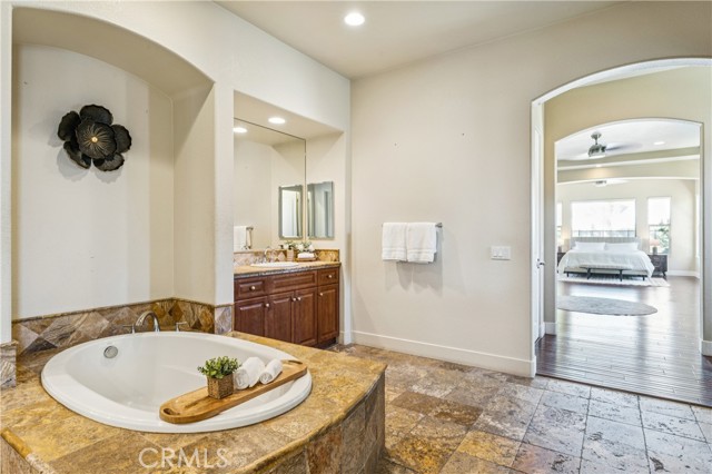 Detail Gallery Image 32 of 74 For 19262 Monterey St, Apple Valley,  CA 92308 - 5 Beds | 5/1 Baths