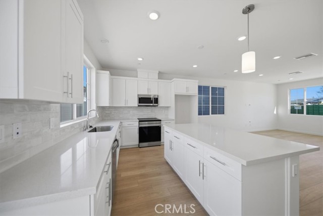 Detail Gallery Image 9 of 32 For 4862 Arroyo Run, Moorpark,  CA 93021 - 3 Beds | 2/1 Baths