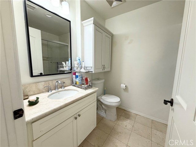 Detail Gallery Image 8 of 10 For 332 S Serrano Ave #101,  Los Angeles,  CA 90020 - 3 Beds | 2 Baths