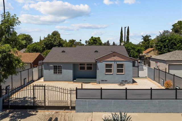 8017 Noble Ave, Panorama City, CA 91402