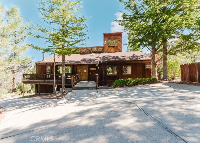 15201 Chestnut Drive
