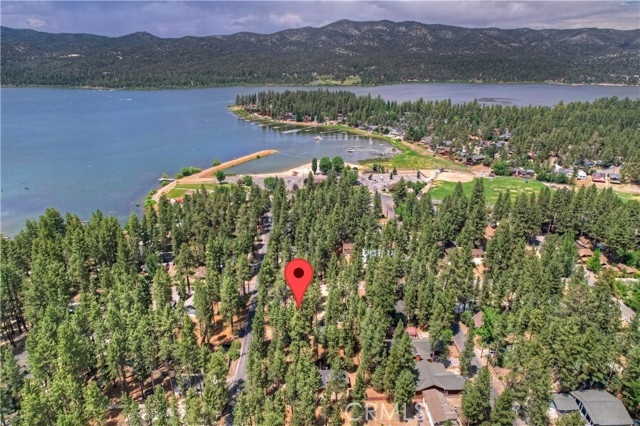 Detail Gallery Image 6 of 50 For 401 Knight Ave, Big Bear Lake,  CA 92315 - 7 Beds | 4 Baths