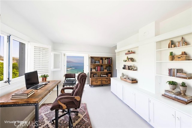 1051 Marine Drive, Laguna Beach CA: https://media.crmls.org/medias/41236549-2bd5-4eb2-a6bf-0748ad990bf2.jpg