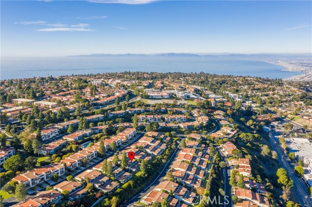 Costal climate and access to nearby shopping, dining, recreation and entertainment!