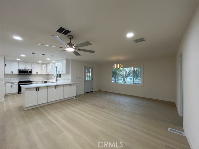 Detail Gallery Image 5 of 26 For 33155 Buckwheat Dr, Menifee,  CA 92584 - 3 Beds | 2 Baths