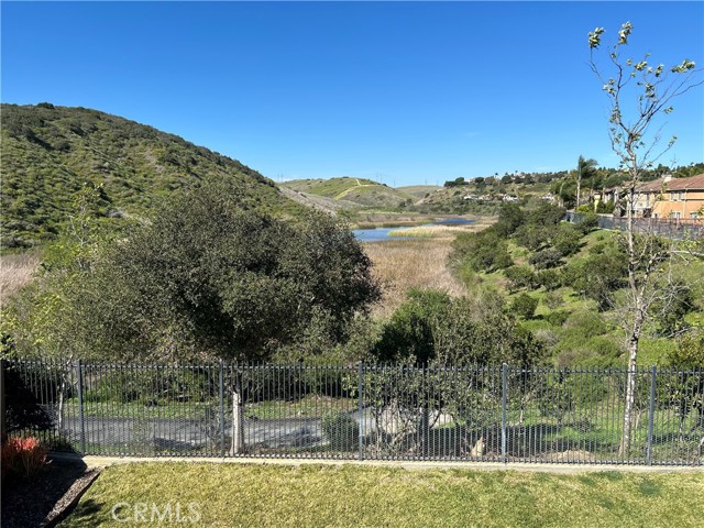 Detail Gallery Image 2 of 25 For 3186 Huula, Oceanside,  CA 92058 - 4 Beds | 2/1 Baths