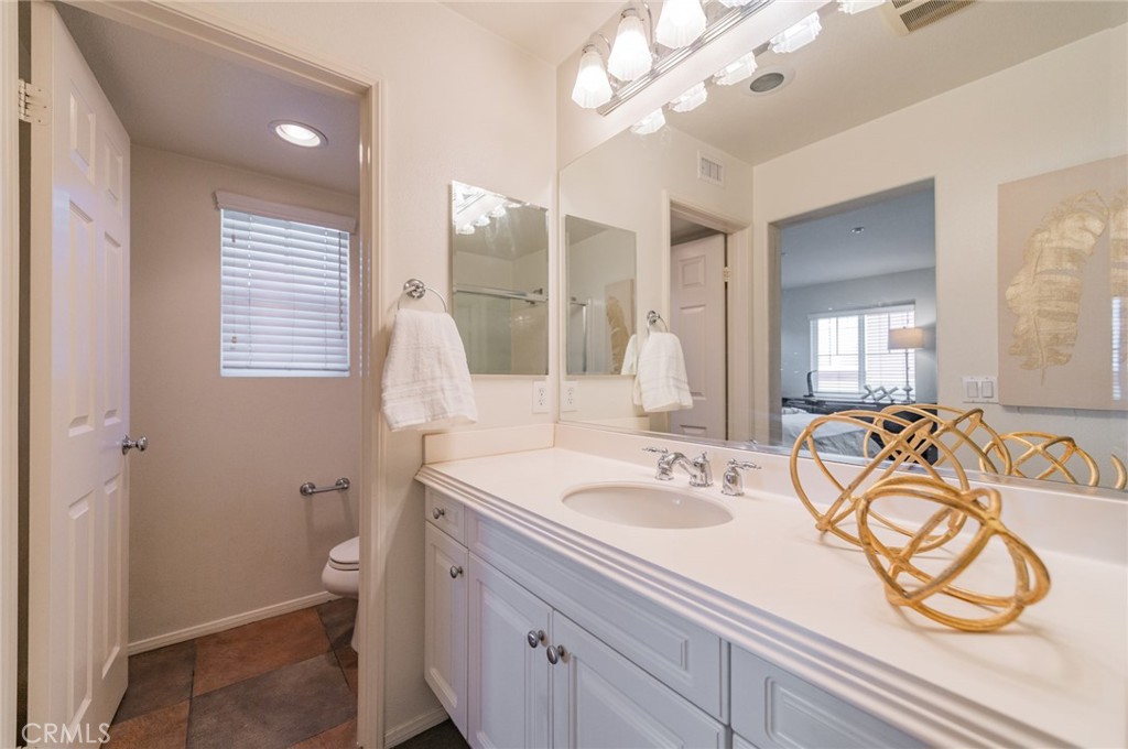 4124550C 1246 4F44 9D3E F218E4B68A9E 10 Flyers, Tustin, Ca 92782 &Lt;Span Style='BackgroundColor:transparent;Padding:0Px;'&Gt; &Lt;Small&Gt; &Lt;I&Gt; &Lt;/I&Gt; &Lt;/Small&Gt;&Lt;/Span&Gt;