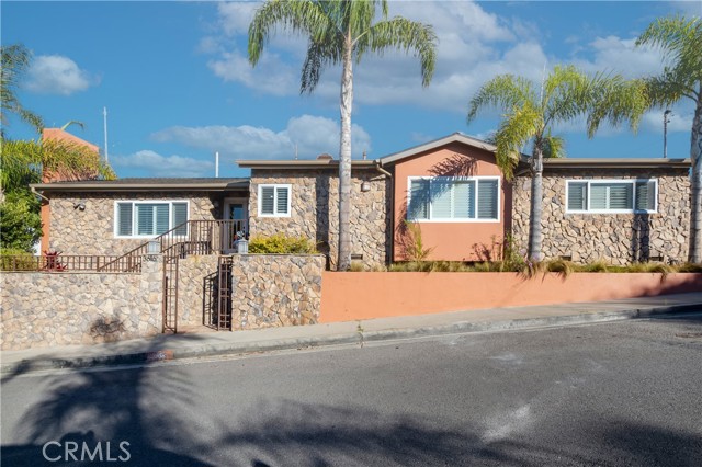 3616 Elm Avenue, Manhattan Beach, California 90266, 3 Bedrooms Bedrooms, ,2 BathroomsBathrooms,Residential,Sold,Elm,SB22239127