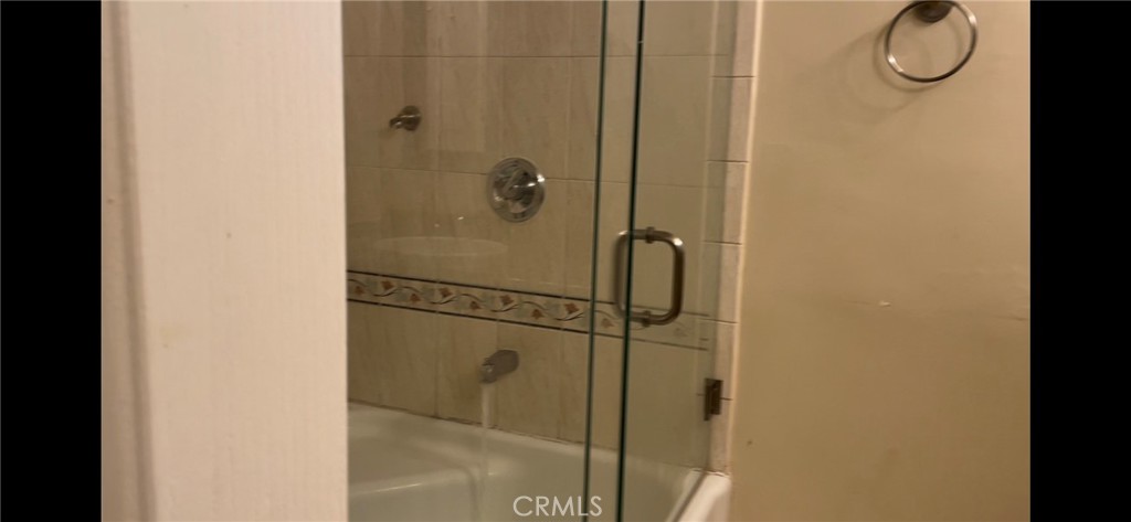 https://media.crmls.org/medias/4124e8b5-1f1b-41b8-b2b9-969771a89bc2.jpg?preset=X-Large