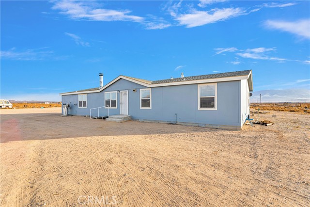 Detail Gallery Image 2 of 44 For 36249 Campbell Rd, Lucerne Valley,  CA 92356 - 5 Beds | 3 Baths