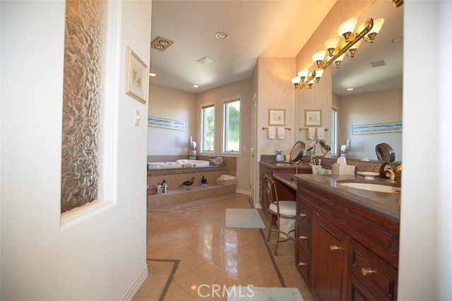 Detail Gallery Image 16 of 55 For 20700 Rockpoint Way, Malibu,  CA 90265 - 4 Beds | 3/1 Baths